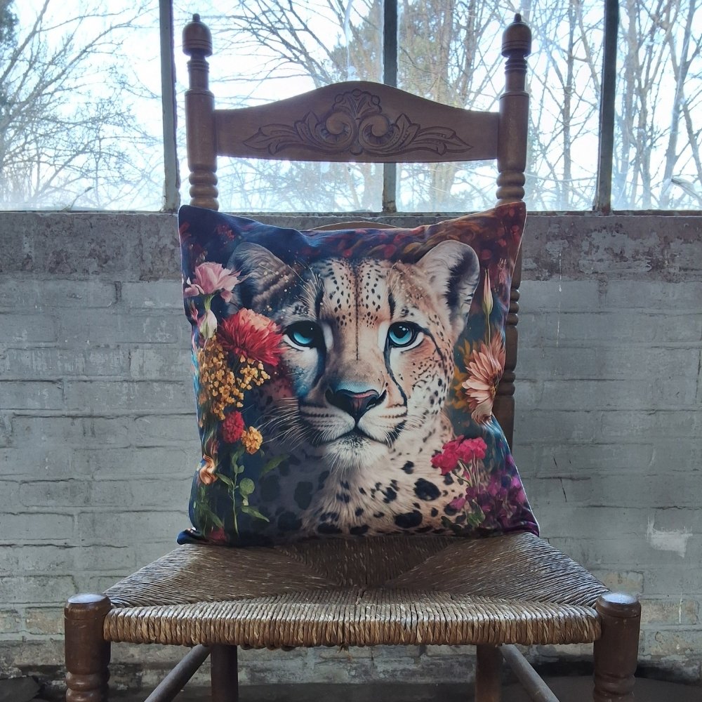 Kussen | Tijger met blauwe ogen