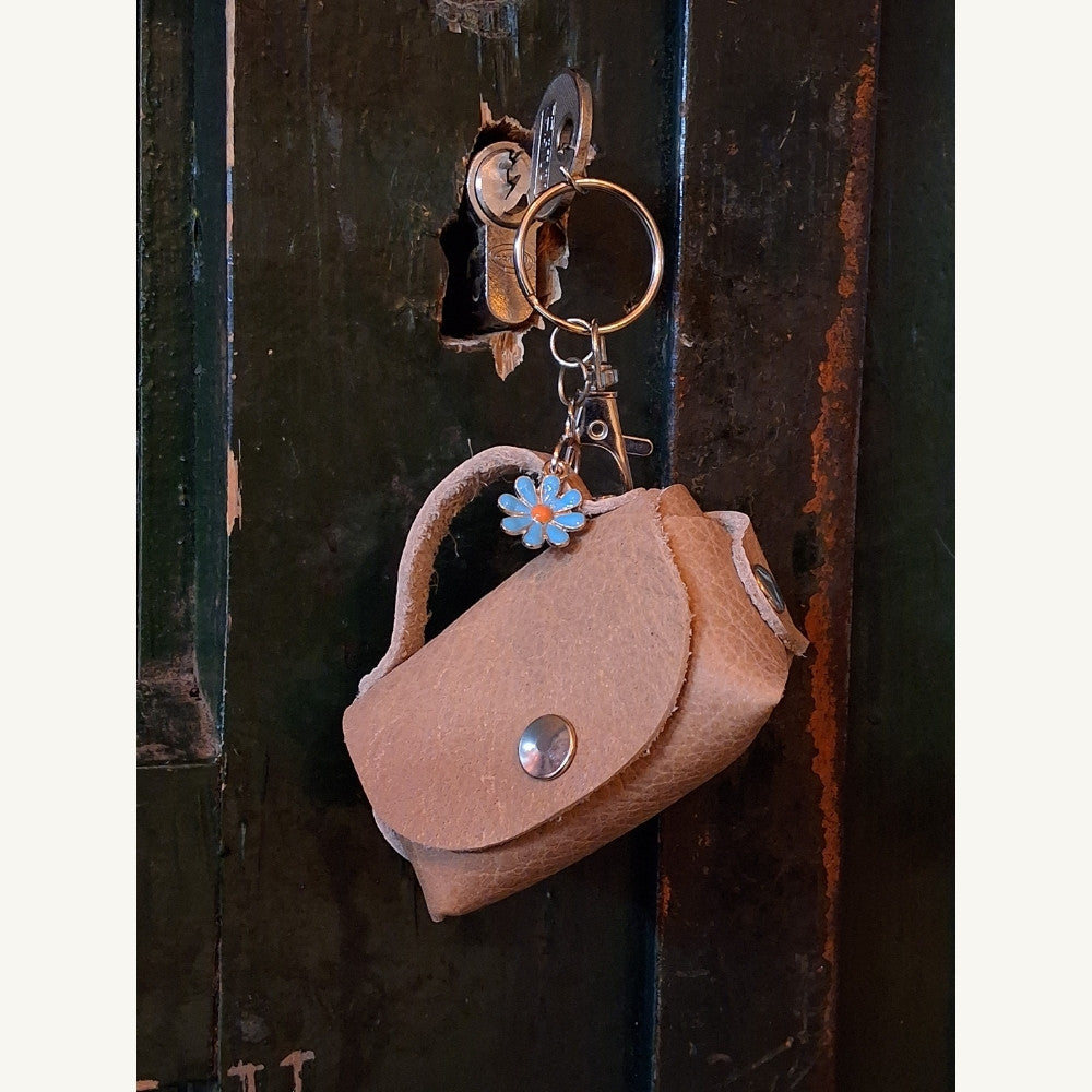 Sleutelhanger_Tasje_camel_c94a3adf-90ee-41e8-8d51-d9eda7b97473 - Puur Edith