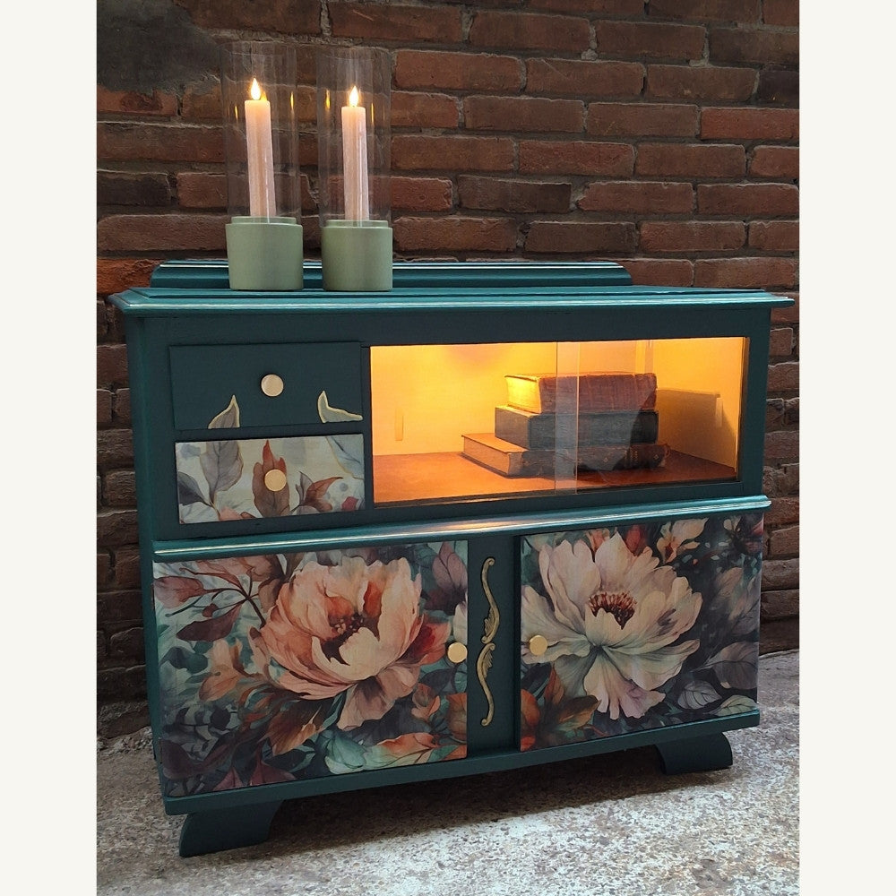 Kastje_met_vitrine - Puur Edith