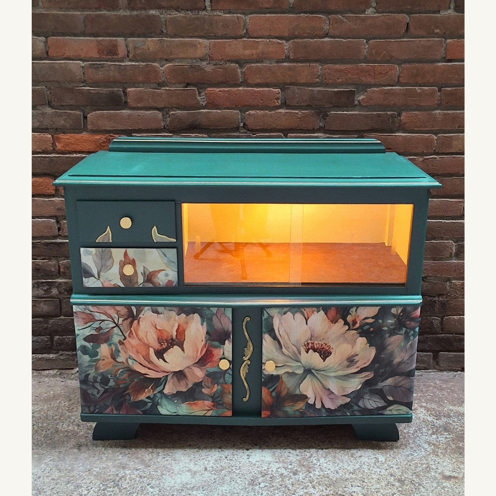 Kastje_met_vitrine_6 - Puur Edith