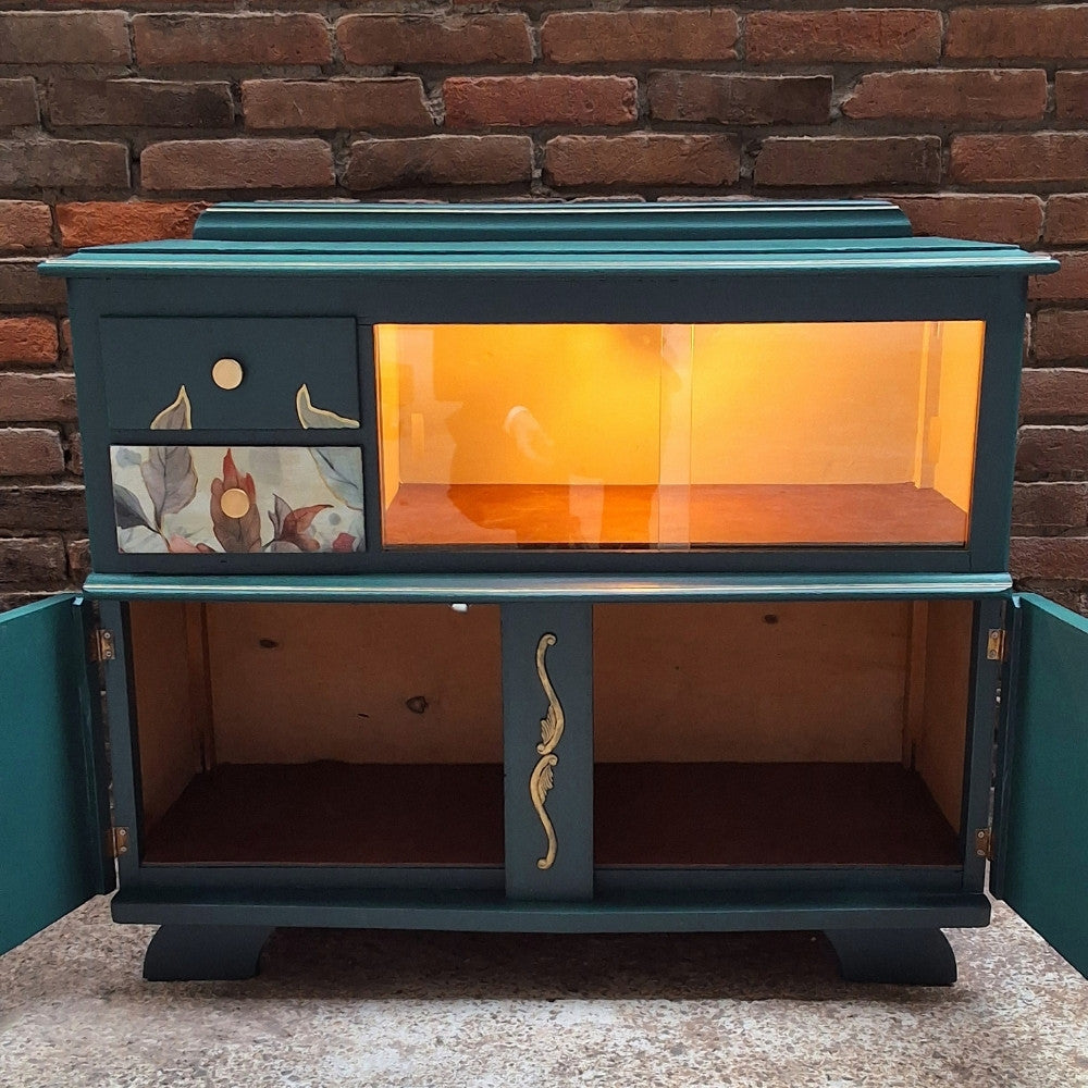 Kastjemetvitrine_10 - Puur Edith