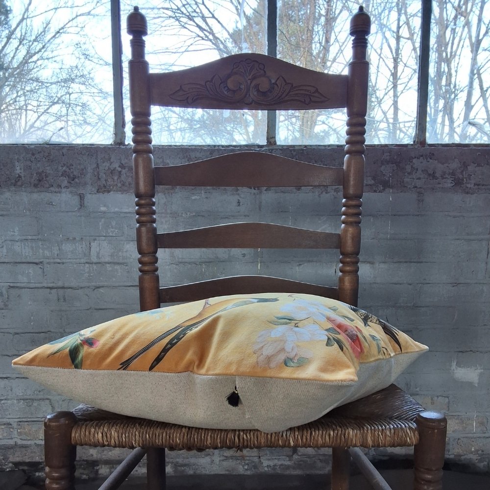 Kussen | Vogeltjes okergeel