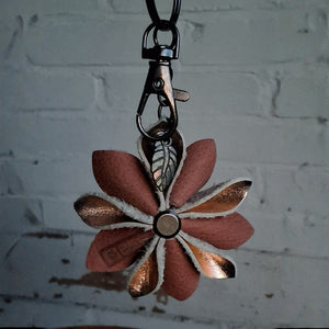 Sleutelhanger | Bloem/ster - rosé/roze