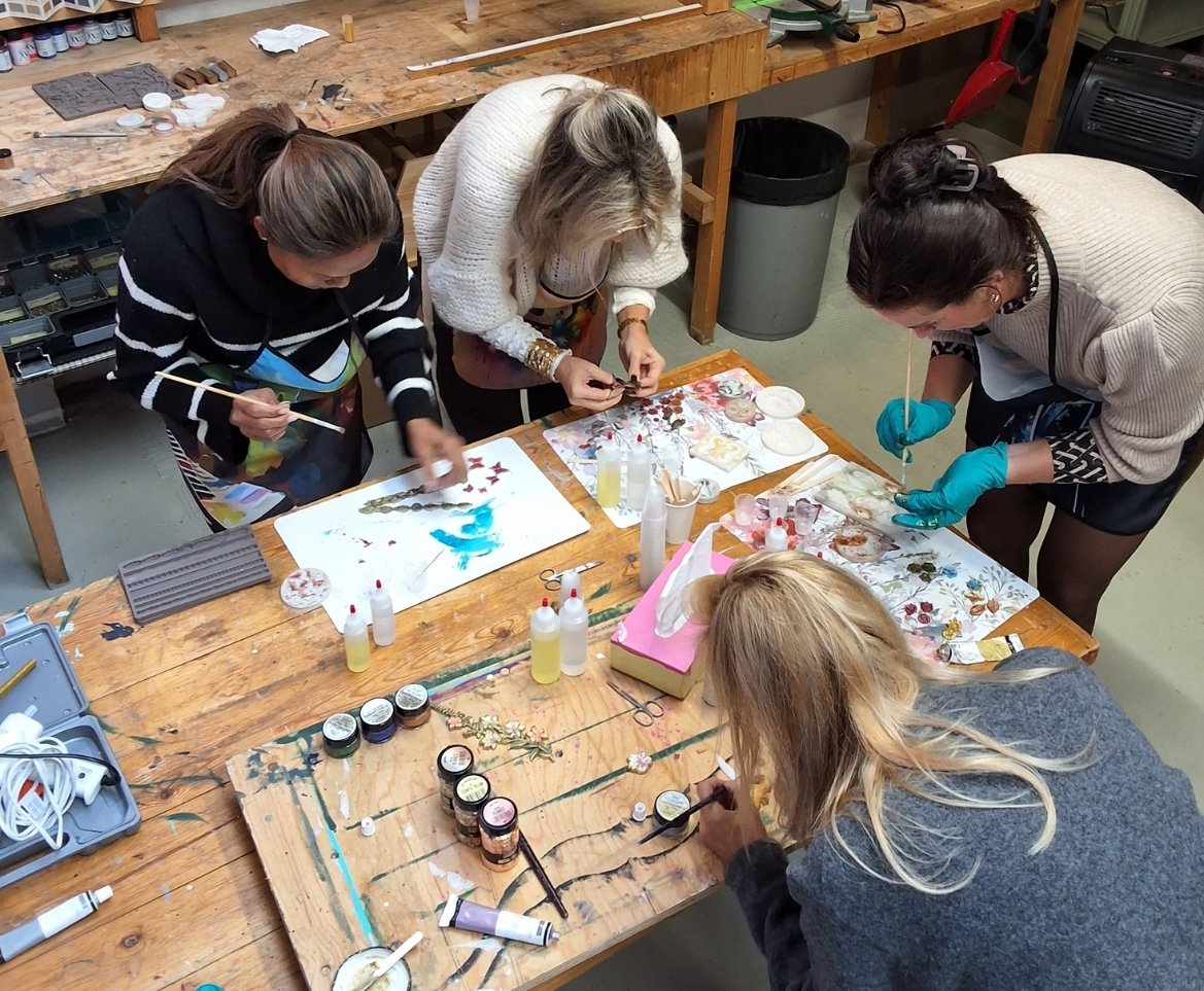 Puur edith meubelrestyling, accessoires en workshops